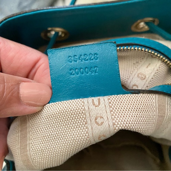 *BUY NOW* Item. Gucci Bright Turquoise Diamante Leather Bucket Bag Gold Hardware - Picture 8 of 11